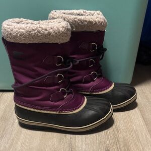 Sorel Kids' Purple and Black Winter Boots
